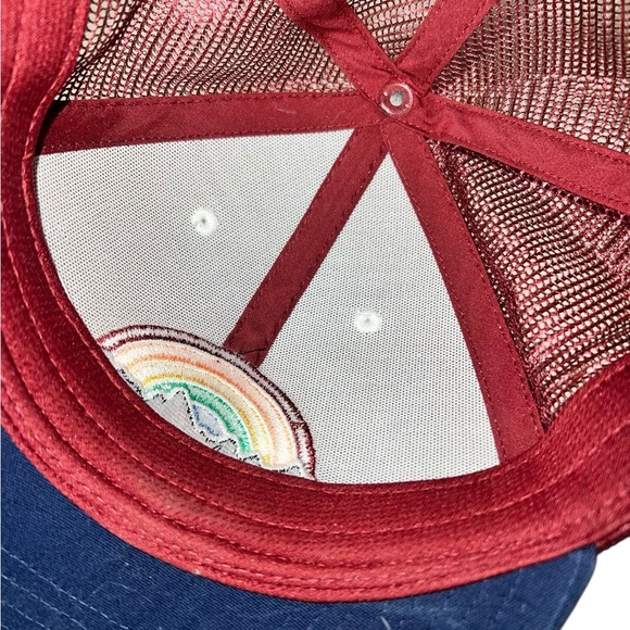 Patagonia Hat Snapback Trucker Cap Mesh Back Rainbow Maroon Blue - Picture 9 of 9